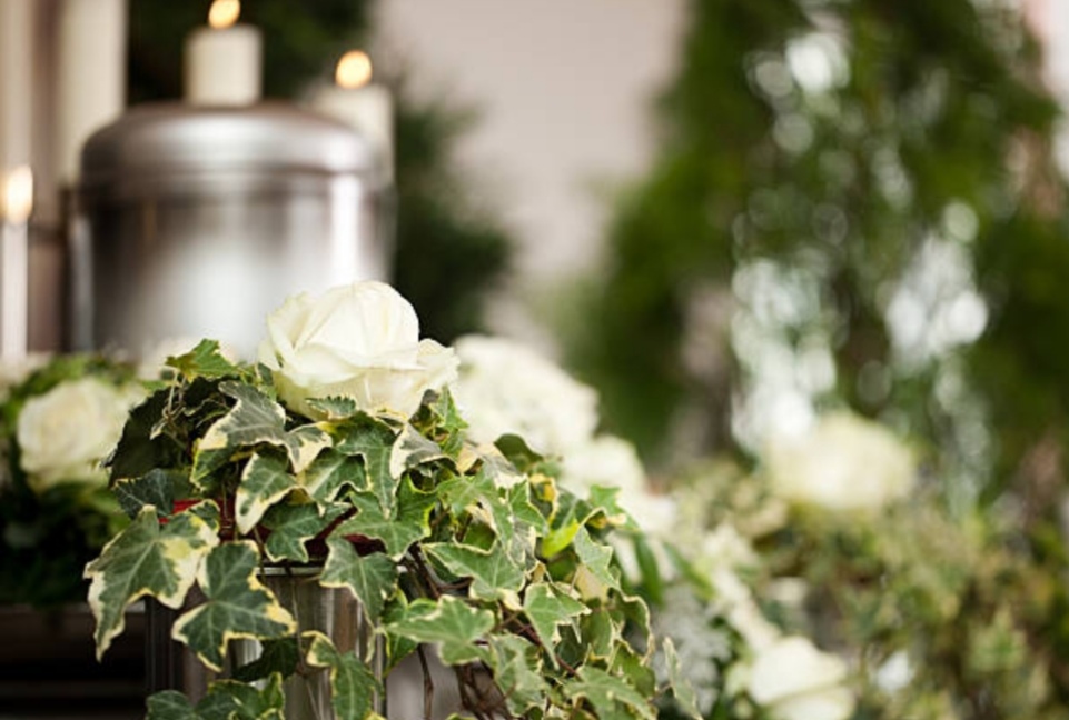 Everything You Need to Know for Buying an Urn Locally